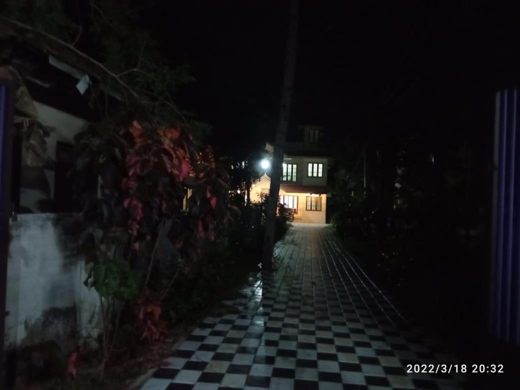 Апартаменти Devi Kripa Residency Варкала Екстер'єр фото