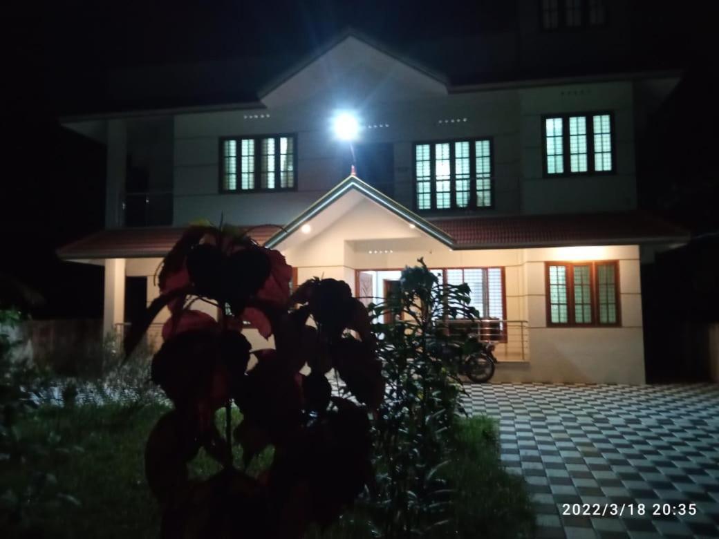 Апартаменти Devi Kripa Residency Варкала Екстер'єр фото