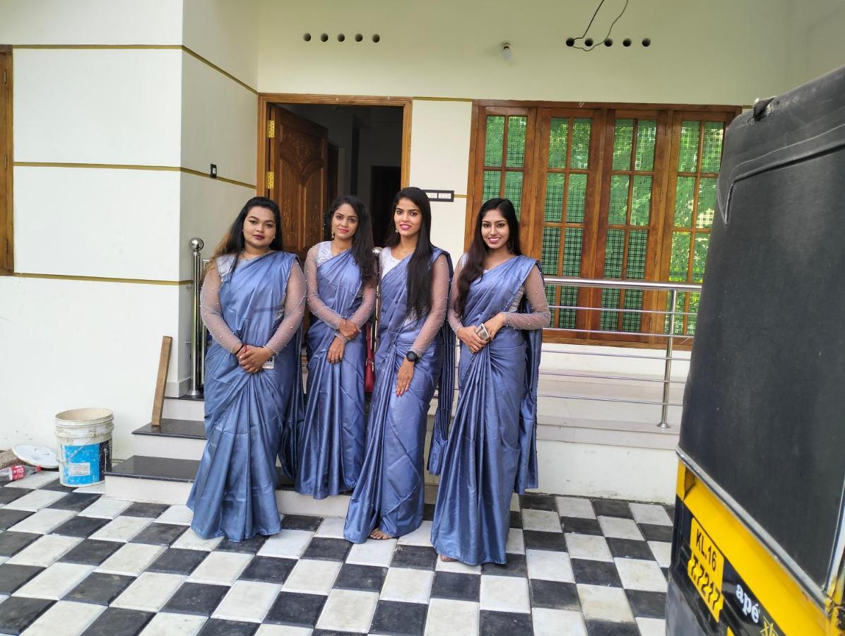 Апартаменти Devi Kripa Residency Варкала Екстер'єр фото